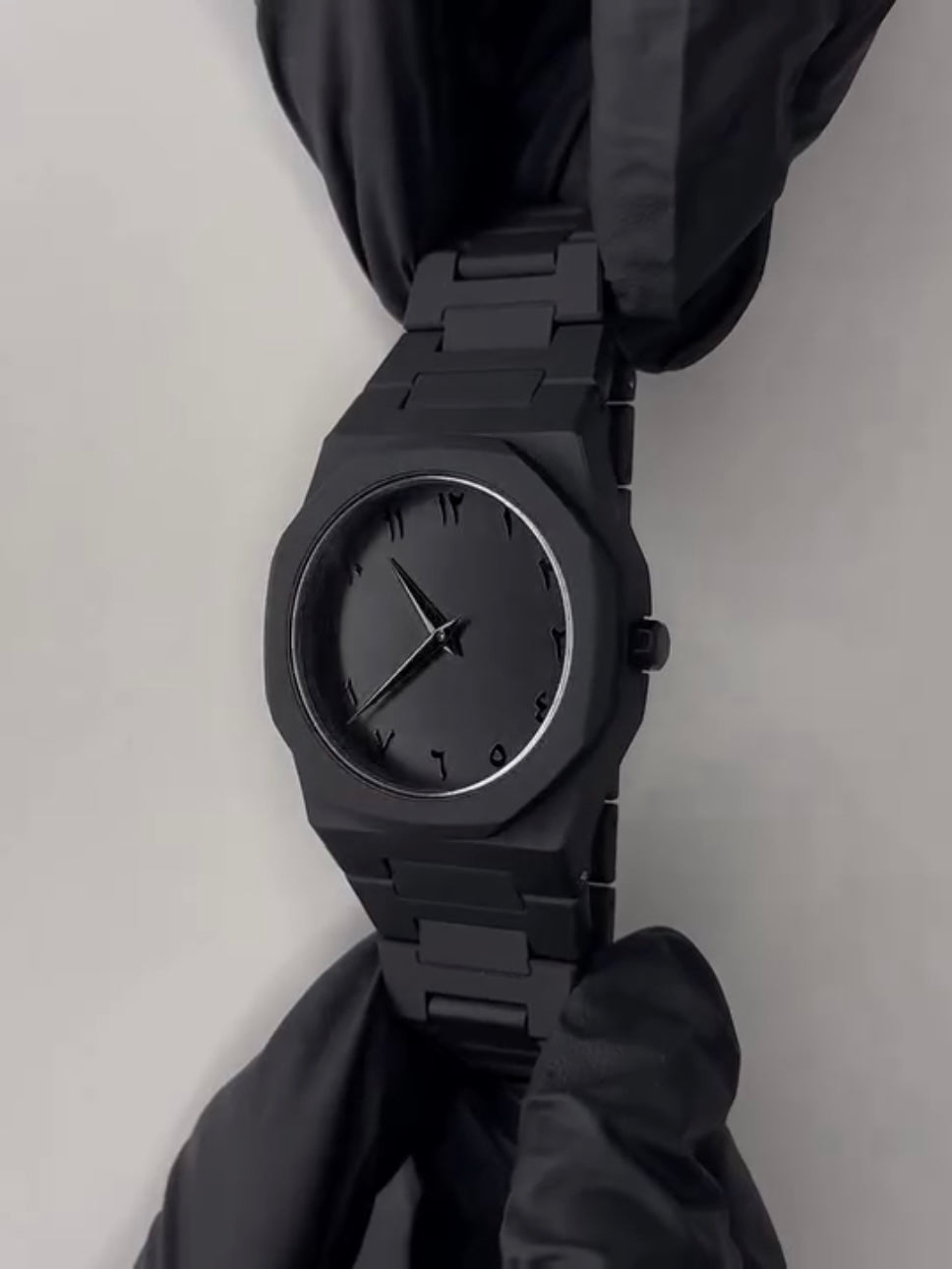 Black Minimalist Steel Watch – Luxury Butterfly Lock Wristwatch